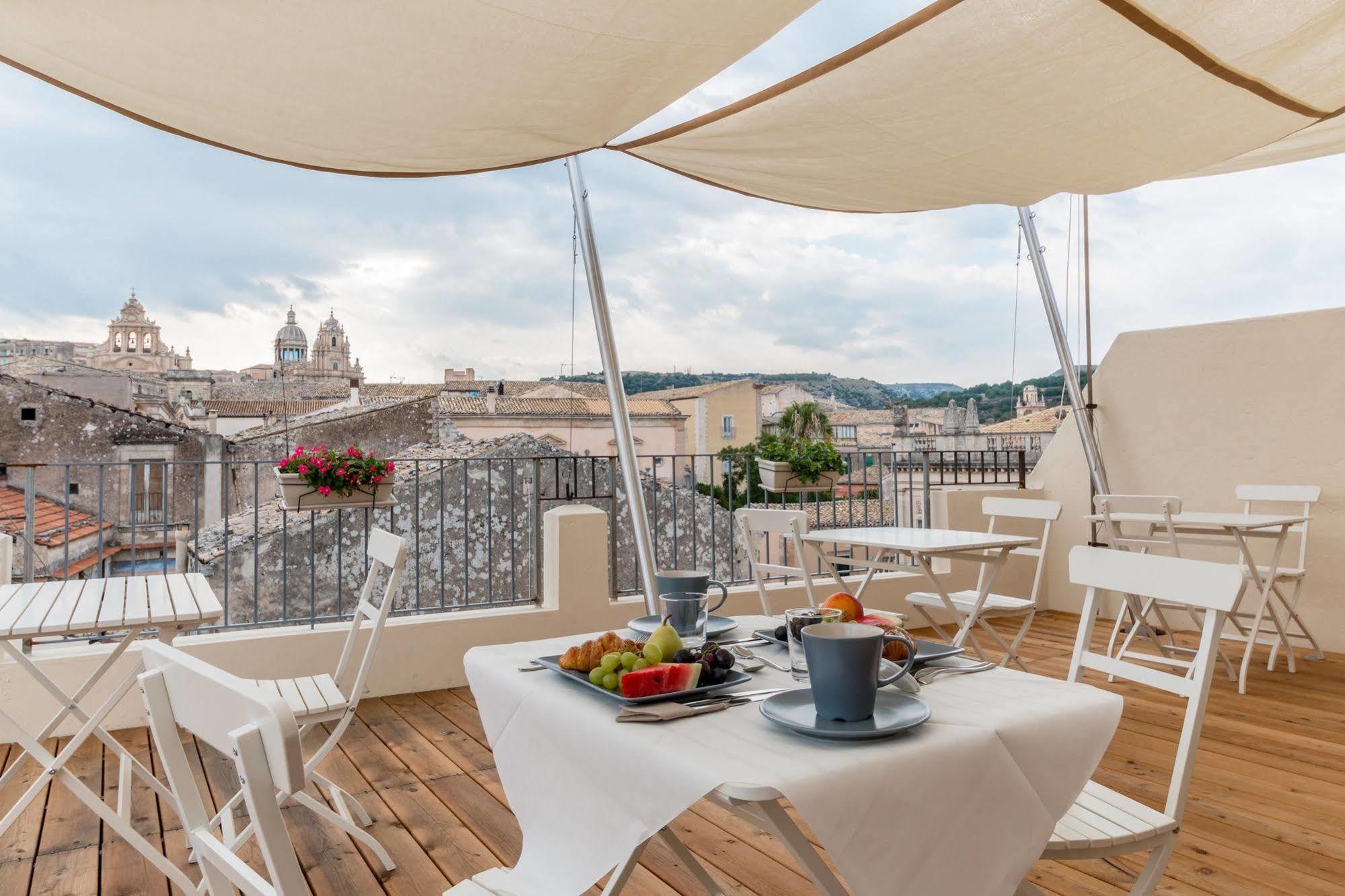 Terrazza Dei Sogni Bed and Breakfast Ragusa Eksteriør billede