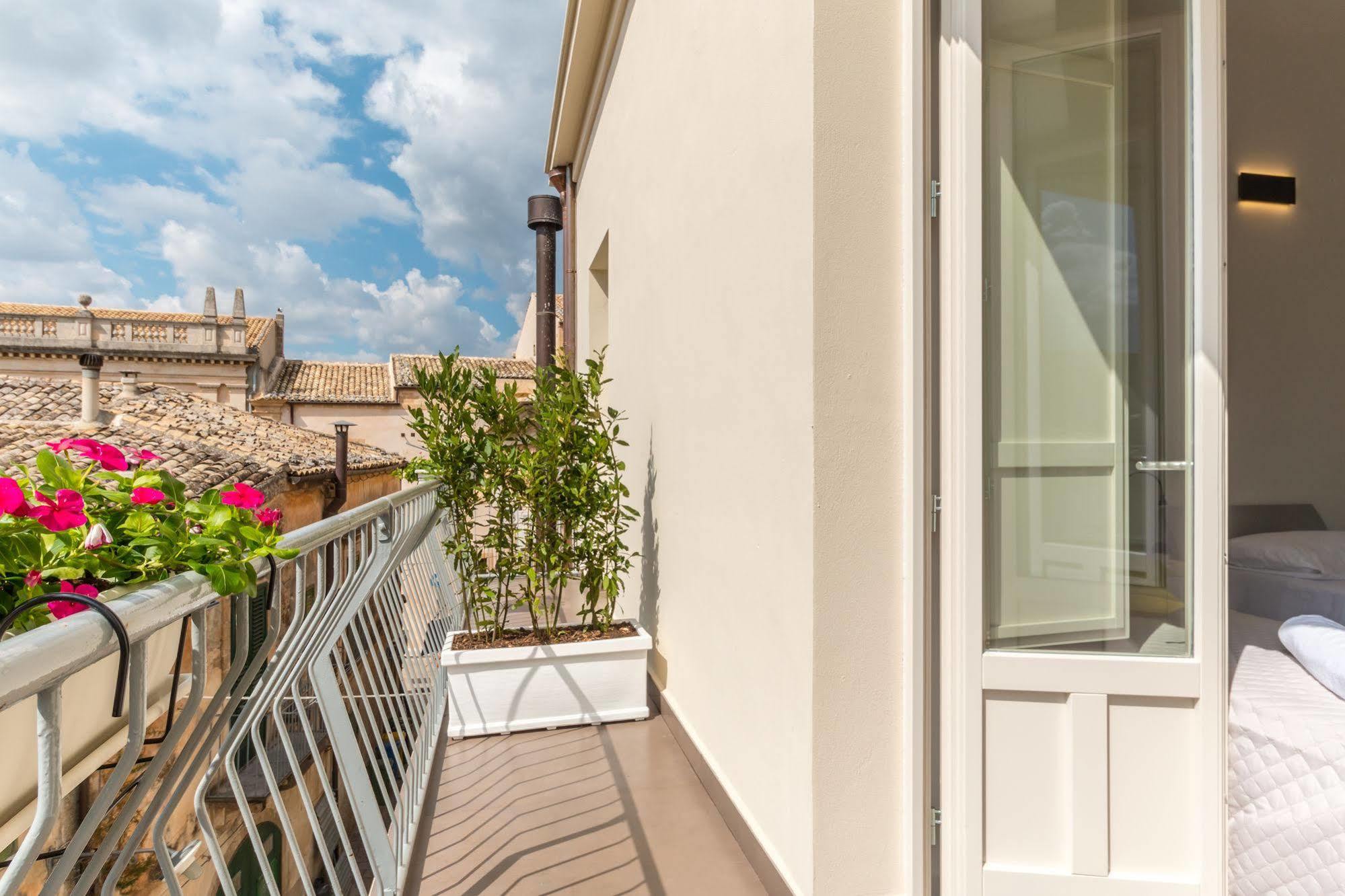 Terrazza Dei Sogni Bed and Breakfast Ragusa Eksteriør billede